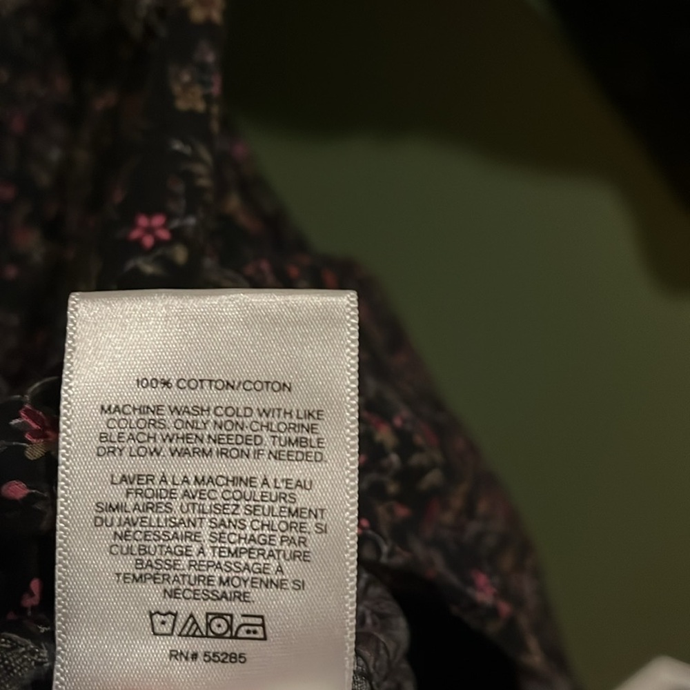 Express - M - Slim Soft Wash Floral Long Sleeve Button Down - Picture 8 of 9